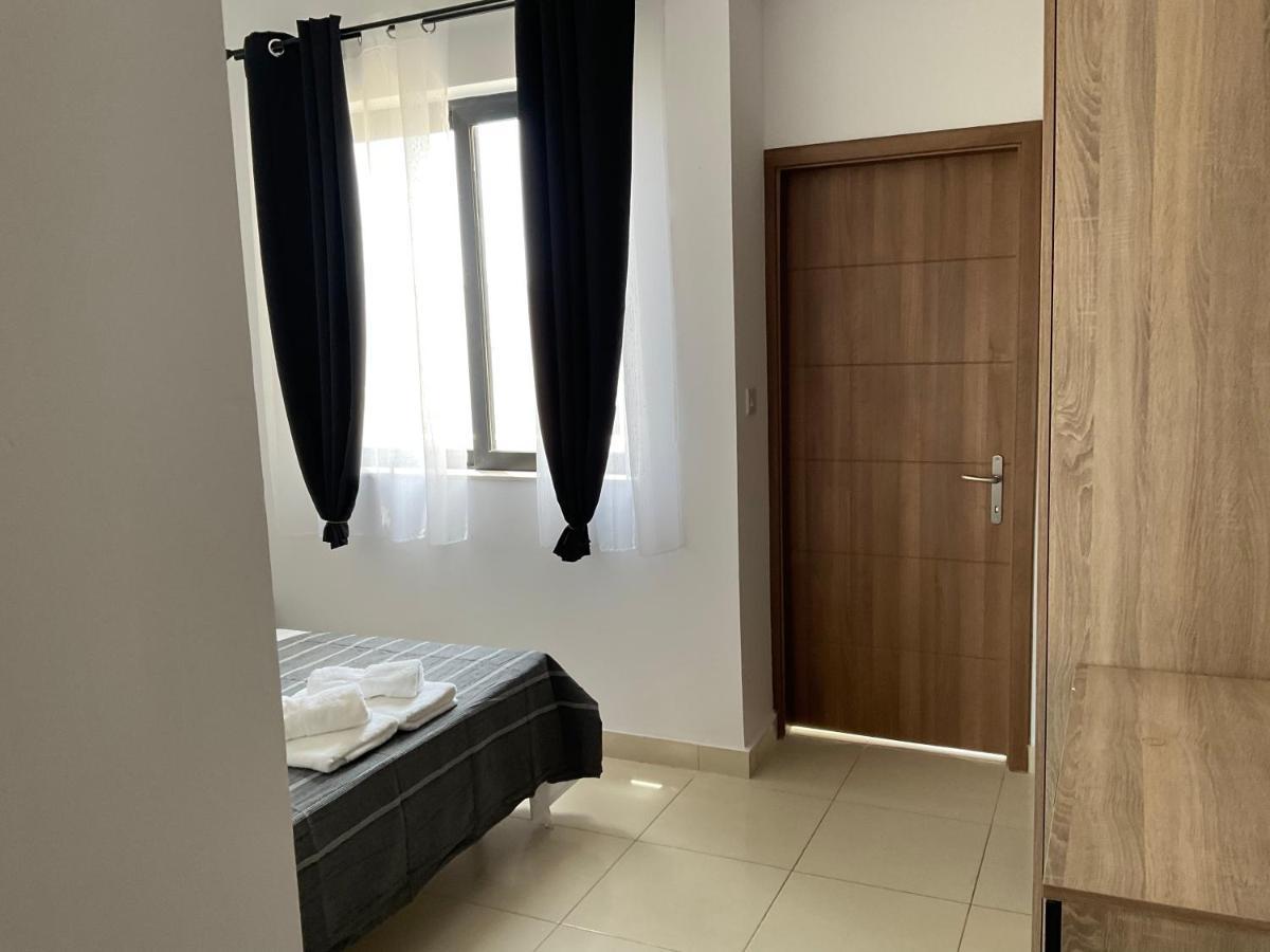 Privilege Suits Swatar Birkirkara Bagian luar foto